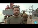 Ukraine: Zelensky dans le port de Tchornomorsk pour superviser un premier chargement de céréales
