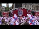 Euro féminin: les Lionnes acclamées par les supporters à Trafalgar Square