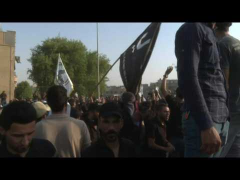 Supporters of the Coordination Framework hold anti-Sadr protest near occupied parliament