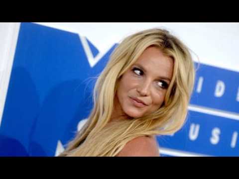 VIDEO : Britney Spears : Nicki Minaj s?en prend violemment à l?ex-mari de la chanteuse