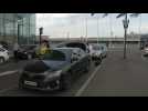 Helsinki: les voitures de luxe des Russes en transit remplissent le parking de l'aéroport