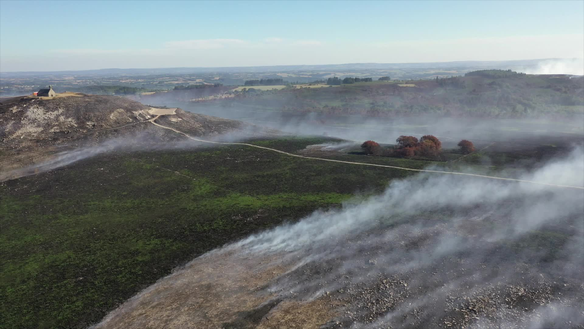 Incendie des Monts d'Arrée : le désastre filmé par un drone (Le Télégramme)