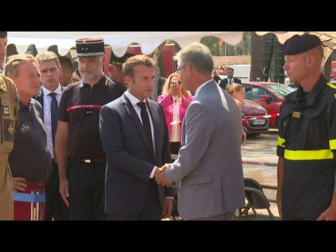 Emmanuel Macron visits Gironde as France battles wildfires