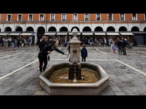 Venice is asking tourists to drink from water fountains instead of single use plastic bottles