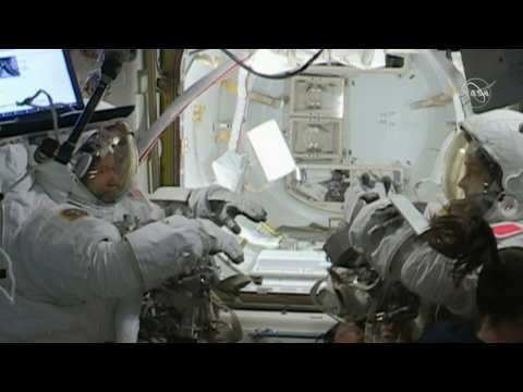 US and French astronauts back inside ISS after spacewalk
