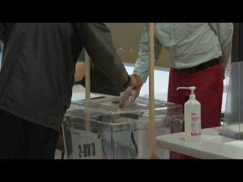 Regional elections: Paris polling station opens