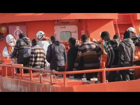 37 Immigrants, including a baby, rescued on a small boat near Canary Islands
