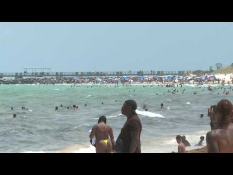 Americans vacation mask-free in Miami Beach on Memorial Day