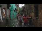Heavy rains lash Kolkata, many areas flooded