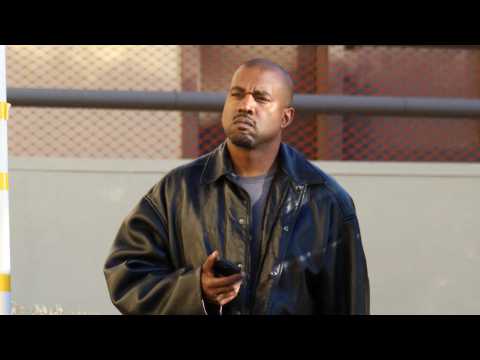 VIDEO : Kanye West dévoile l?existence d?une deuxième sextape de Kim Kardashian, elle dément