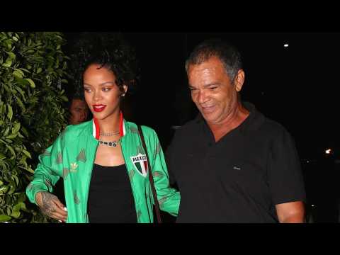 VIDEO : Rihanna enceinte : l?émouvante réaction de son père