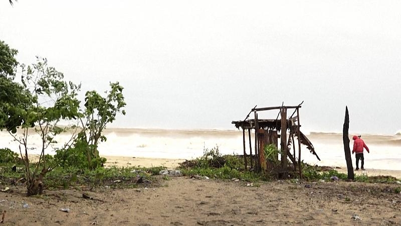 Madagascar : les côtes Est dévastées par le cyclone Batsirai (Euronews FR)