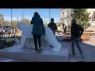 Installation des statues, dont l'ours Pompon, sur les boulevards Saly et Beauneveu de Valenciennes