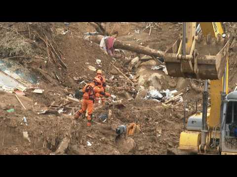 Brazil: excavations resume four days after catastrophic floods(2)