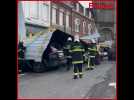 Plusieurs voitures endommagées après que le bardage d'un salon de coiffure à Wormhout se soit envolé