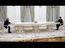 Ukraine : Macron dit à Poutine qu'il espère 