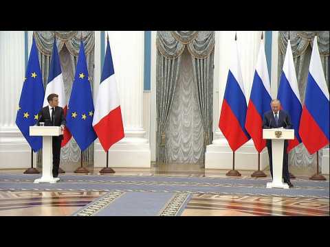 Russian president Putin and French counterpart Macron hold press conference