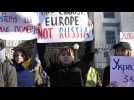 Manifestations devant l'ambassade russe à Kiev