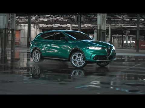 The new Alfa Romeo Tonale Driving Video in factory in Montreal Green