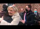 Marine Le Pen dans une cité minière à Bruay