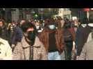 Espagne: plus obligatoire, le masque résiste dans la rue