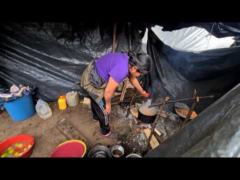 Colombia: Refugee camp with over 1,000 indigenous people
