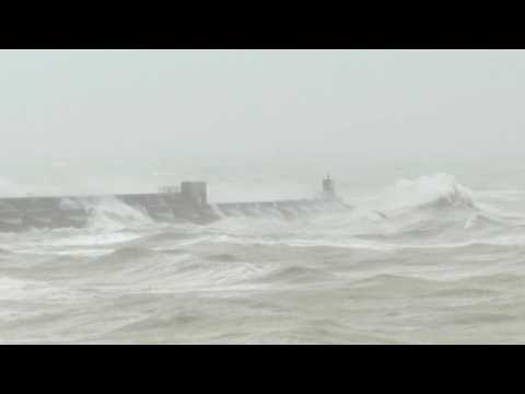 Strong waves in Brighton as storm Eunice hits the UK