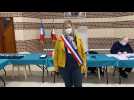 Lauwin-Planque : Christian Poiret passe l'écharpe de maire au cou de Sonia Vallet