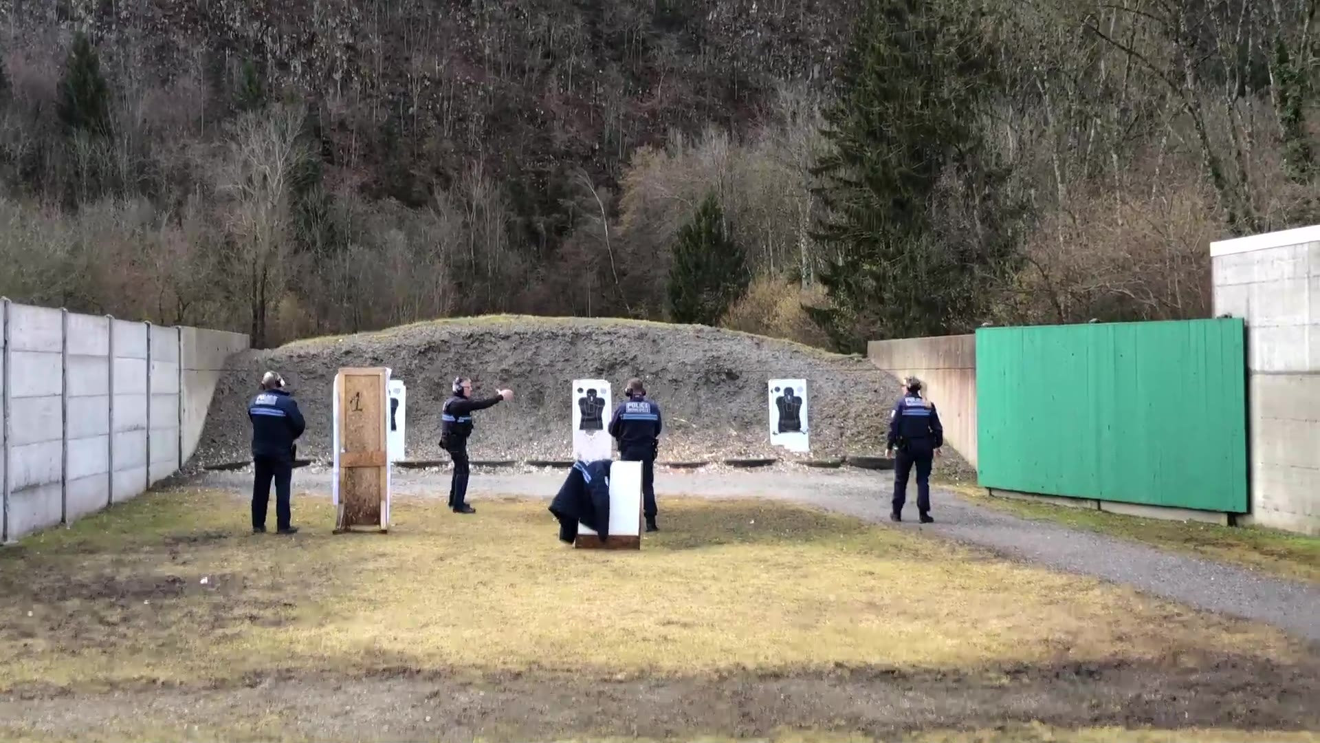 Stand De Tir Saint Julien En Genevois Comment se déroule la formation d'un policier municipal au maniement des  armes? - Le Messager