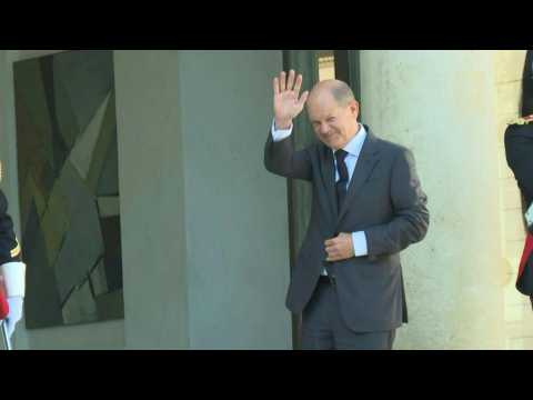 German Chancellery candidate Scholz arrives at Elysée Palace