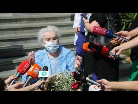 111-year-old woman leaves Tbilisi hospital after overcoming covid