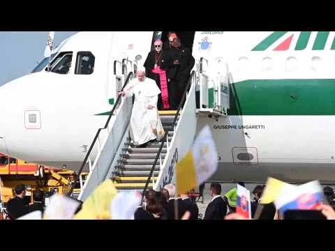 Pope Francis begins three day official visit in Slovakia