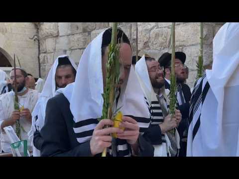 Priestly Blessing gathers thousands of Jewish faithful in Jerusalem