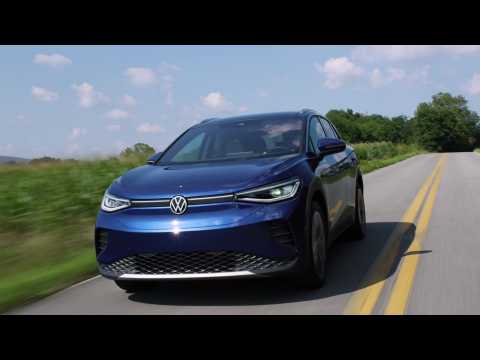 2021 Volkswagen ID.4 AWD Pro S with Gradient Package in Blue Driving Video