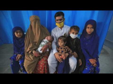 More than 500,000 Afghan refugees renew their documentation in Pakistan