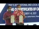 Philippines: le boxeur Manny Pacquiao dépose sa candidature à la présidentielle