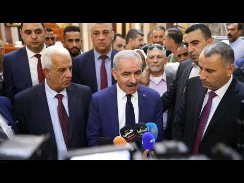 Palestinian Prime Minister Mohammad Shtayyeh visits Ibrahimi Mosque