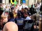 Lille : interpellation musclée d'une maman avec sa fille par la police municipale, une centaine de passants outrés