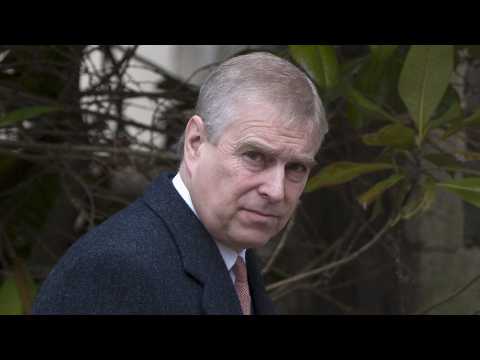 VIDEO : Le prince Andrew toujours dans la tourmente : il rate la naissance de sa petite fille