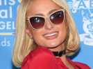 Paris Hilton : mini jupe et haut transparent, la riche héritière devient stripteaseuse et se lâche sur une barre de pôle dance