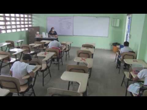 Blended learning in Panama as more students return to classes