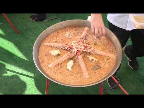Paella competition on dish's international day