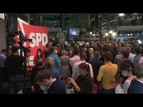 Germany: Images from SPD headquarters in neck and neck election race
