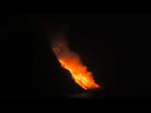 Lava from Spain's volcano reaches ocean