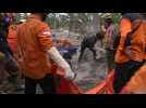 Indonésie: l'activité du volcan Semeru ralentit les opérations de secours