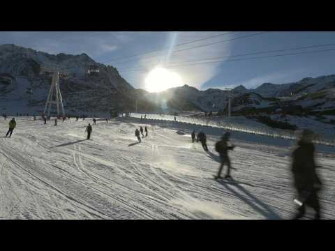 "It's the first one": in Val Thorens, the first skiers on the slopes