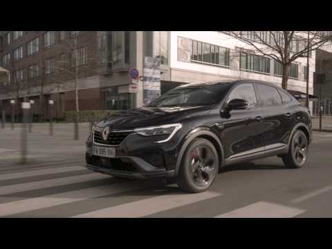 All-New Renault Arkana Metallic Black Driving Video
