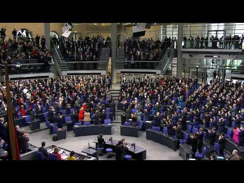 Angela Merkel receives standing ovation in Bundestag ahead of Scholz's election