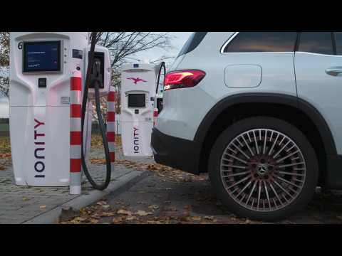 The new Mercedes-Benz EQB 350 in Digital white Charging demo