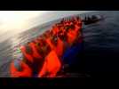 NoComment : 107 exilés sauvés des eaux par le Sea-Watch 4 en Méditerranée